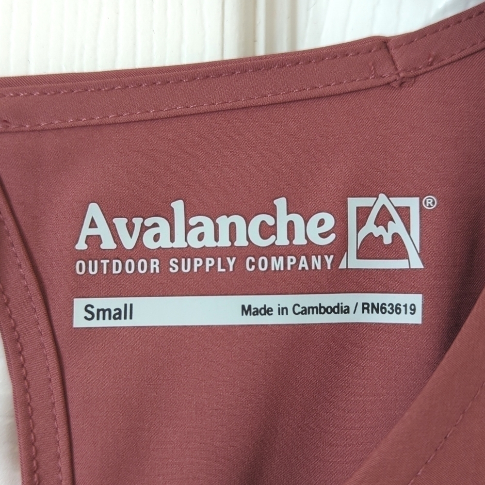 Avalanche Candace Short Sleeve Round Neck Keyhole Back Mini Dress Dark Pink S — image 5 of 8